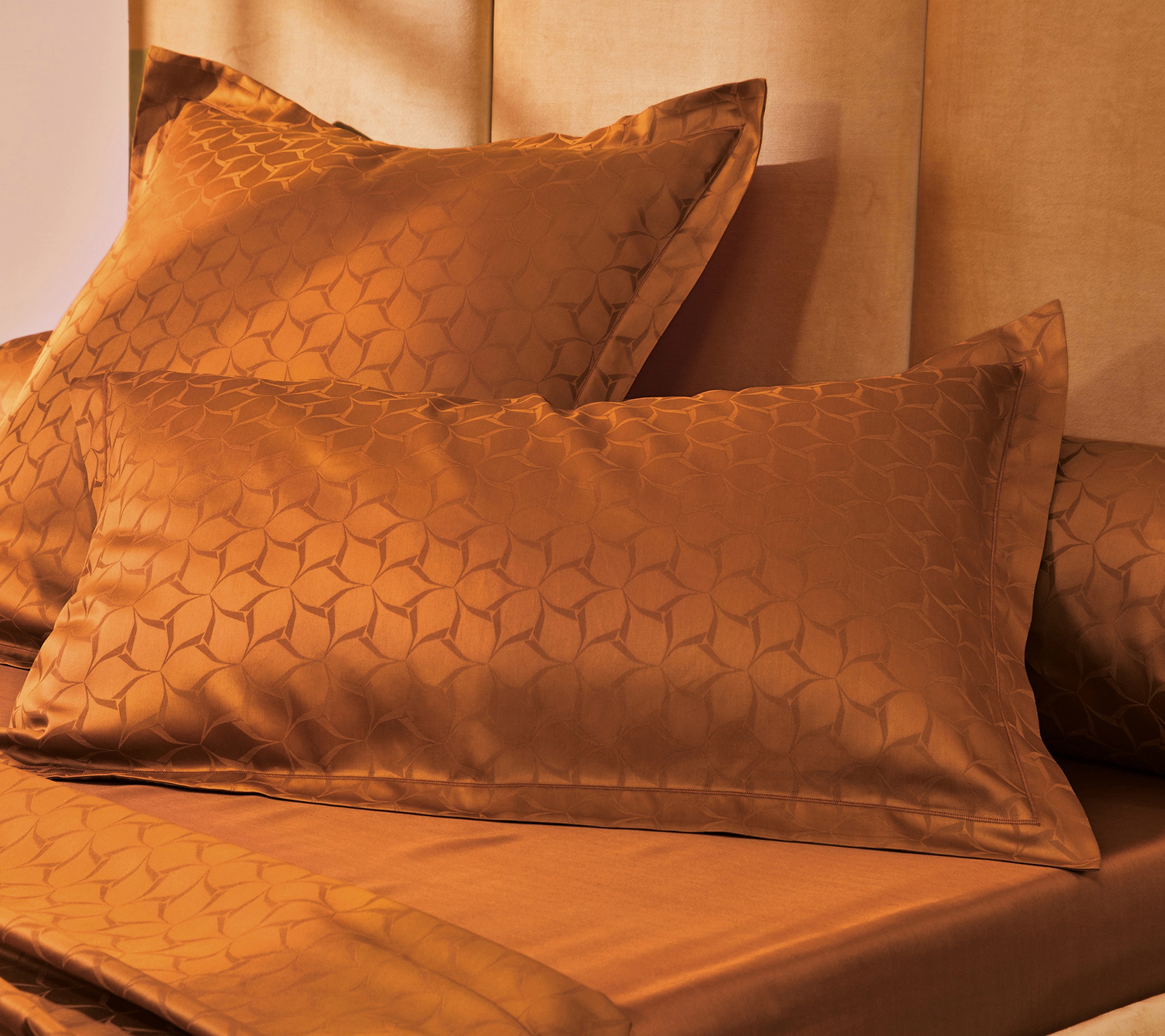 Parure de lit taie d'oreiller Eole cognac Blanc des Vosges